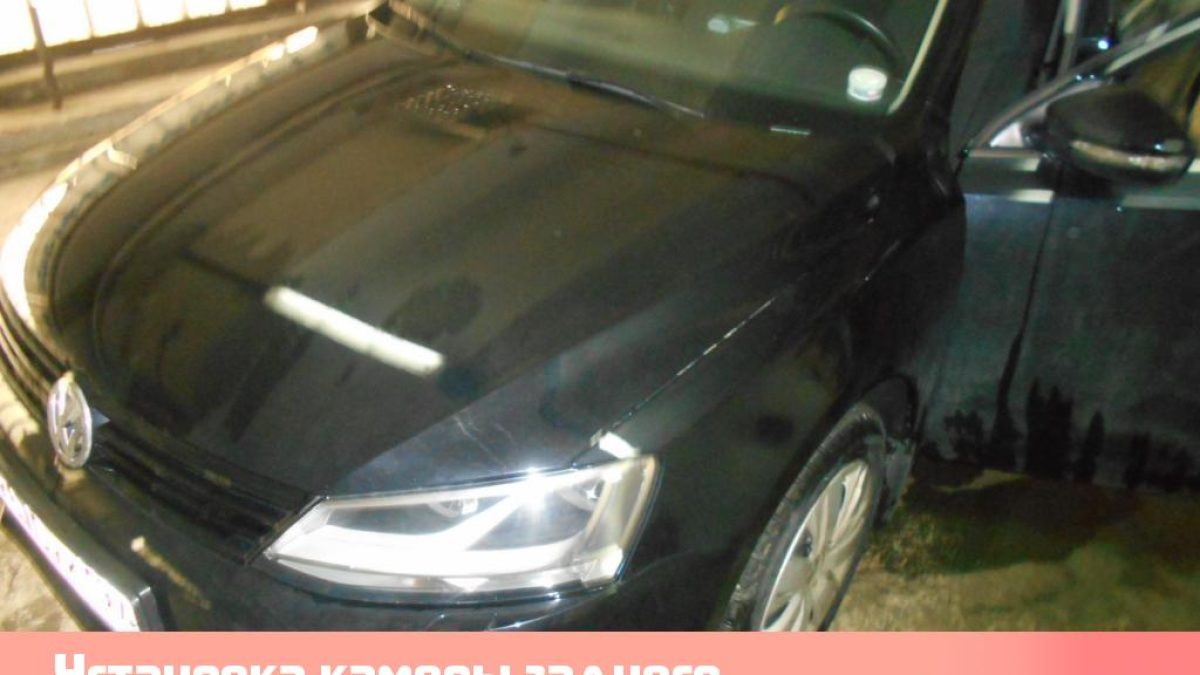 Установка камеры заднего вида и накладки на зеркало Volkswagen Polo