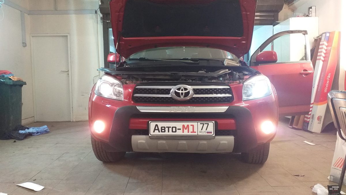 Установка ксенона на Toyota RAV4