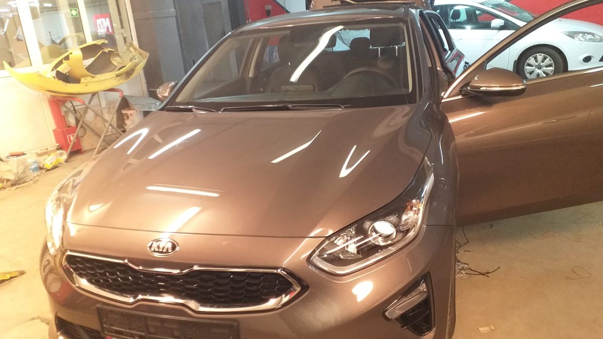 Особенности установки на KIA CEED сигнализации Старлайн S96 BT GSM, а также антигравийная защита фар и капота