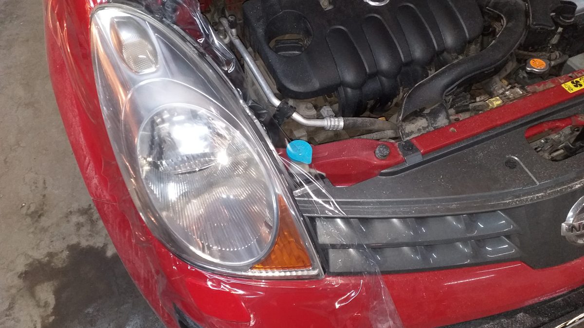 Профессиональная полировка фар и антигравийная защита фар на Nissan Note