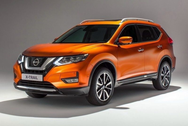 Установка камеры заднего вида Nissan X-Trail