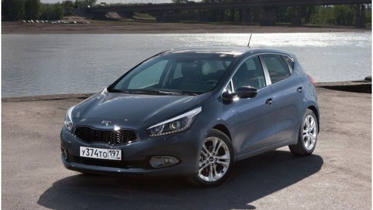 Тонировка фонарей на KIA Ceed