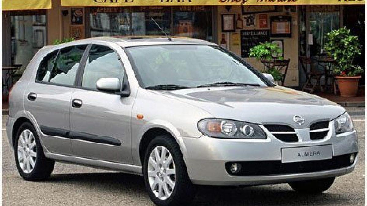Установка 1din магнитолы, сабвуфера, усилителя, конденсатора на Nissan Almera II