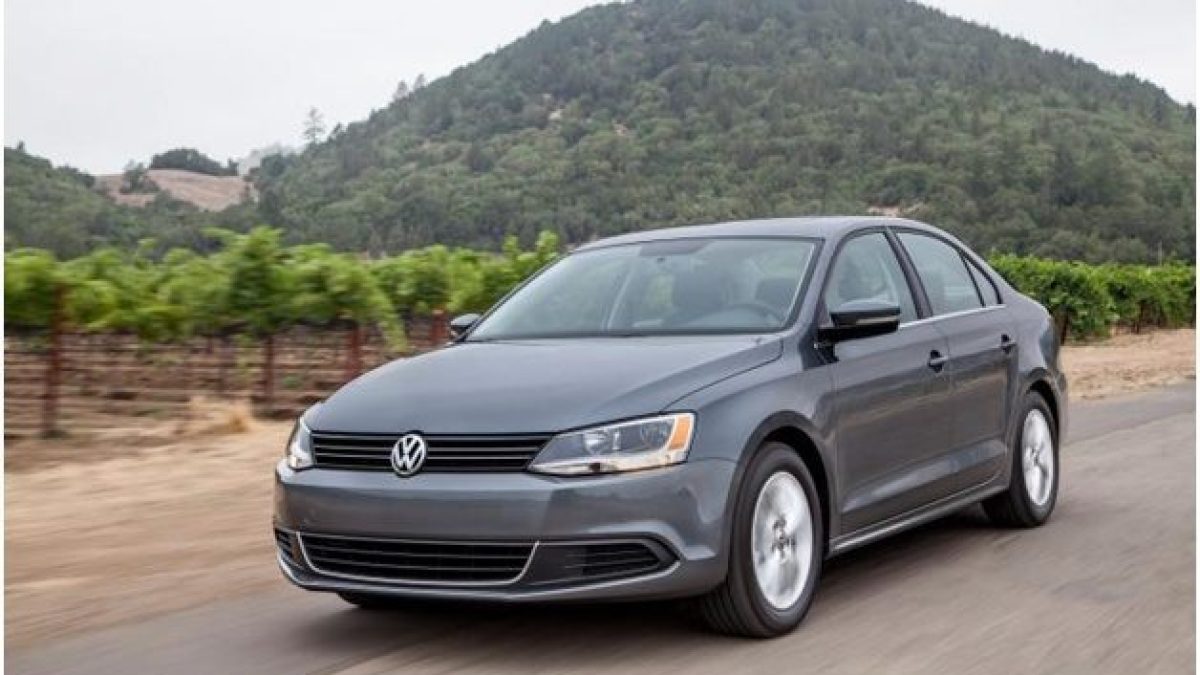 Установка сигнализации с автоматическим запуском двигателя на Volkswagen Jetta