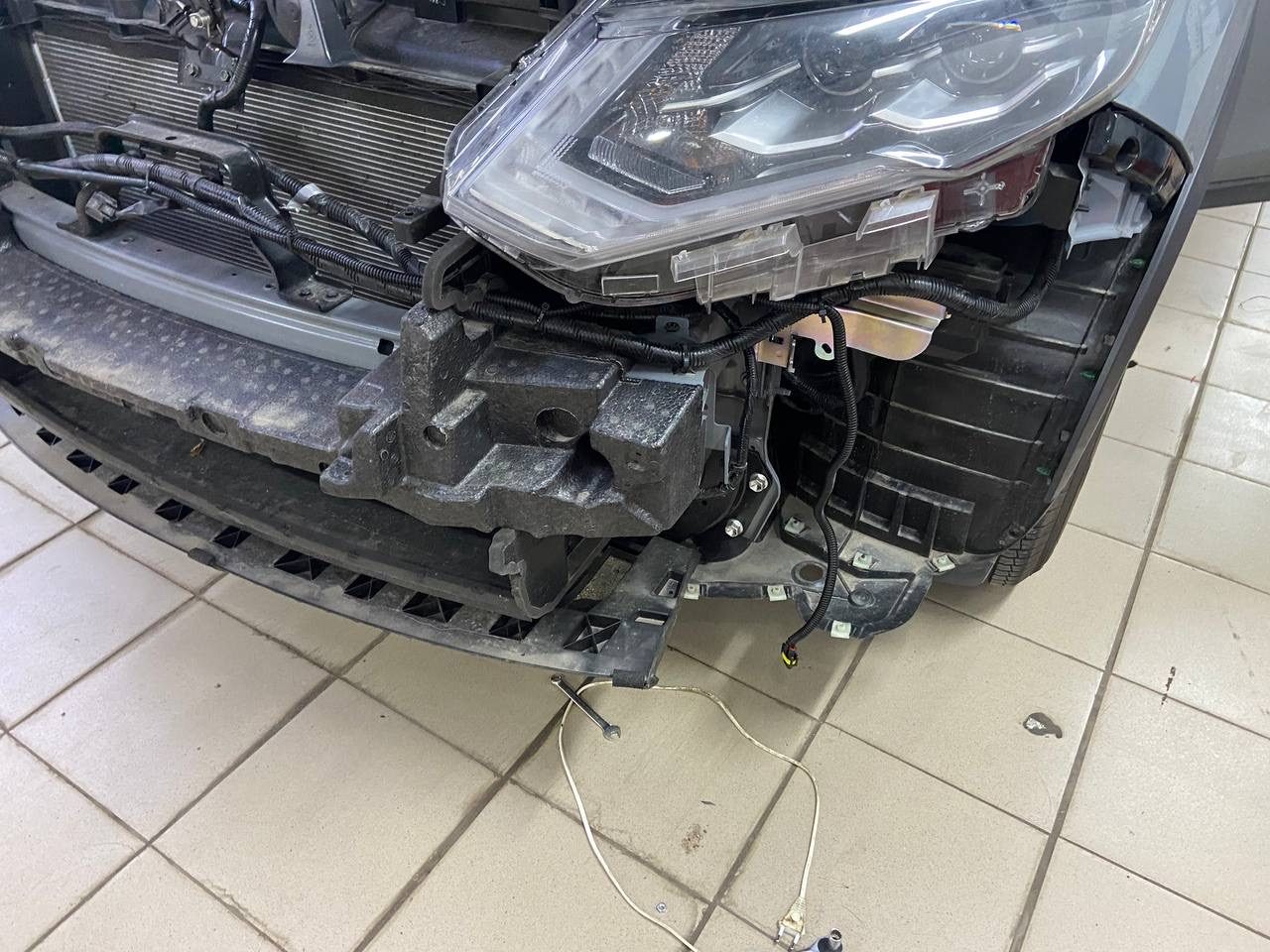Установка противотуманных фар на Nissan X-Trail 