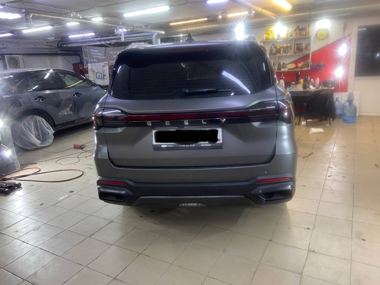 Антихром  и тонирование задних фонарей Geely Okavango 