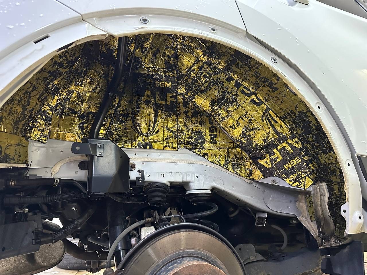 Комплексный апгрейд Nissan Qashqai: Полная шумоизоляция, автозапуск StarLine E96 и подогрев сидений